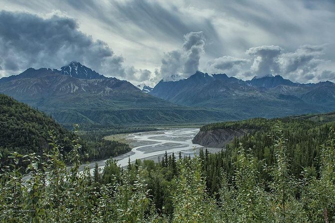 Matanuska Glacier Hike Day Tour - Lunch at an Alaska lodge