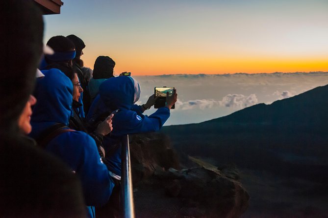 Maui: Haleakala Sunrise Spectacular with Local Breakfast - The cold is the part people underestimate