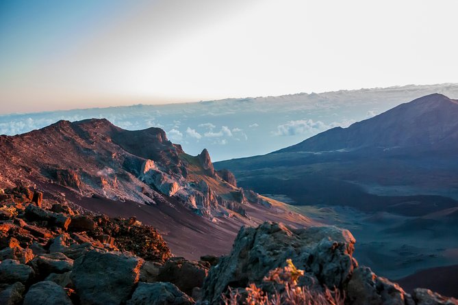 Maui: Haleakala Sunrise Spectacular with Local Breakfast - A local breakfast after the summit