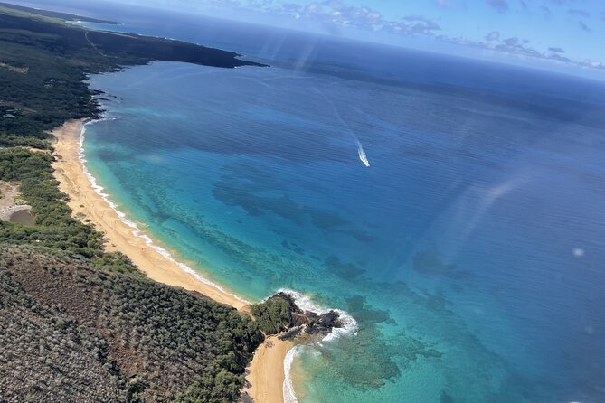 Maui -PRIVATE- Air Tour FUN: 3 Islands: (2-5 people): SEE it ALL! - Taking the yoke and flying in a small cabin