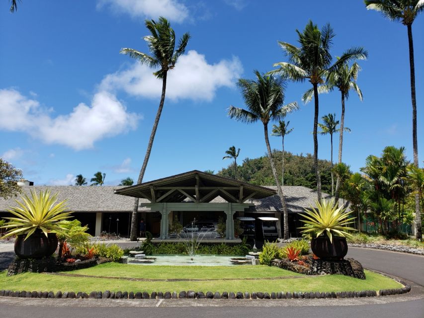 Maui: Road to Hana Adventure with Breakfast & Lunch - Why the Road to Hana works better with a driver