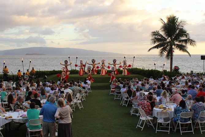 Maui: Te Au Moana Luau at The Wailea Beach Marriott Resort - The fire knife finale earns its place