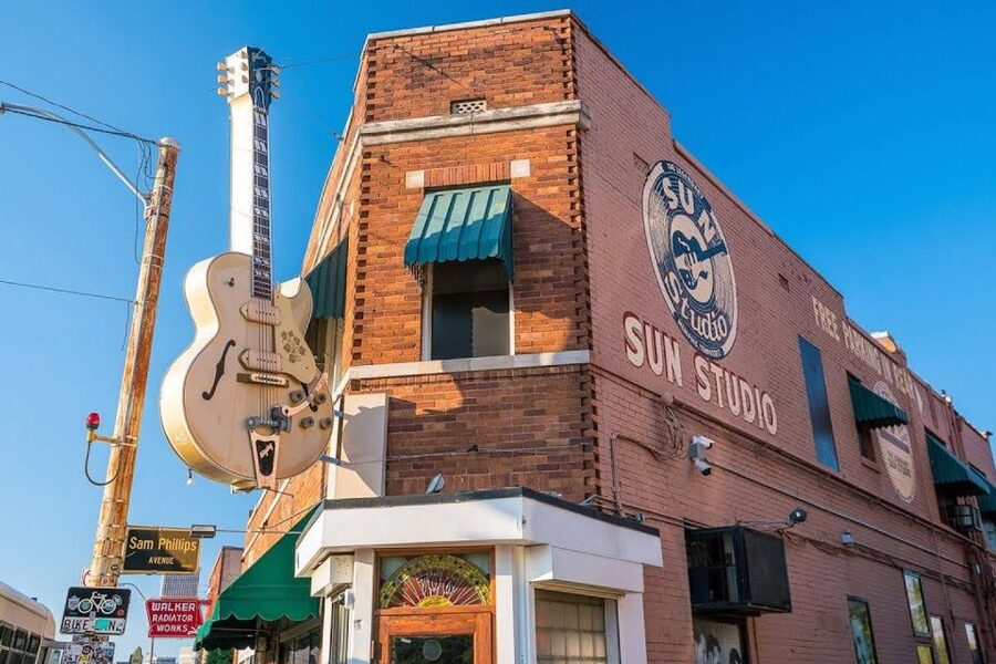 Memphis: City Tour with Optional Sun Studios & Riverboat - A. Schwab and the old Memphis shopping spirit