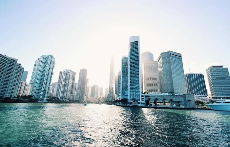 Miami: Biscayne Bay Millionaire's Homes Sightseeing Cruise - Seating, weather, and the feel of the ride