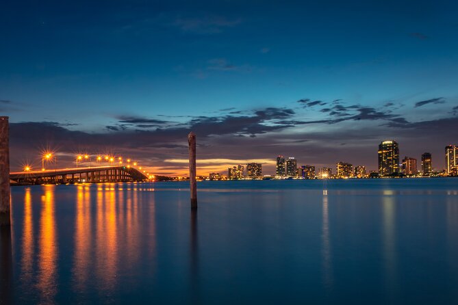 Miami Biscayne Bay rich and famous Sightseeing Boat Tour - Passing Bayside’s waterfront attractions
