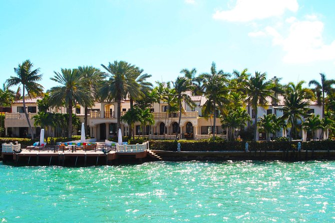 Miami Biscayne Bay rich and famous Sightseeing Boat Tour - The Port of Miami and its working waterfront