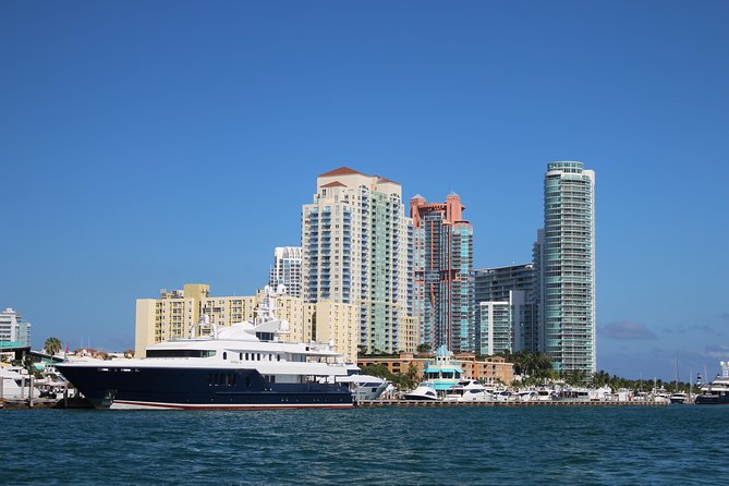 Miami Boat Tour of Celebrity Homes - Daylight, sunset, and the 8 p.m. choice