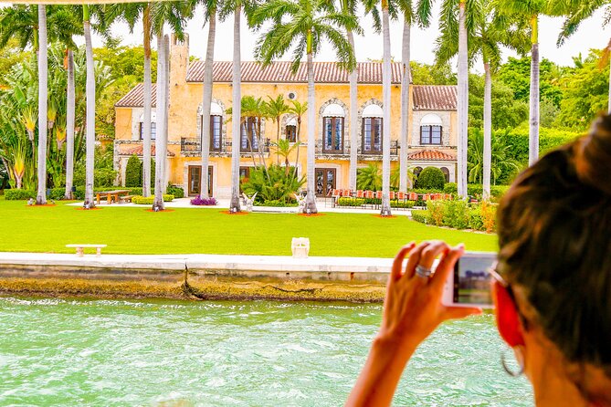 Miami Combo: City Tour, Biscayne Bay Cruise and Everglades Airboat Ride - Little Havana and Wynwood: quick snapshots