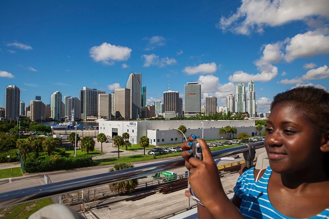 Miami: Hop-on Hop-off Tour + Cruise & Free 1-Hour Bike Rental - Downtown Miami links landmarks with practical transport