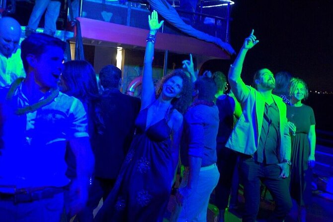 Miami Party Boat Cruise Music & Skyline Views - The 9:30 pm route and waterfront views