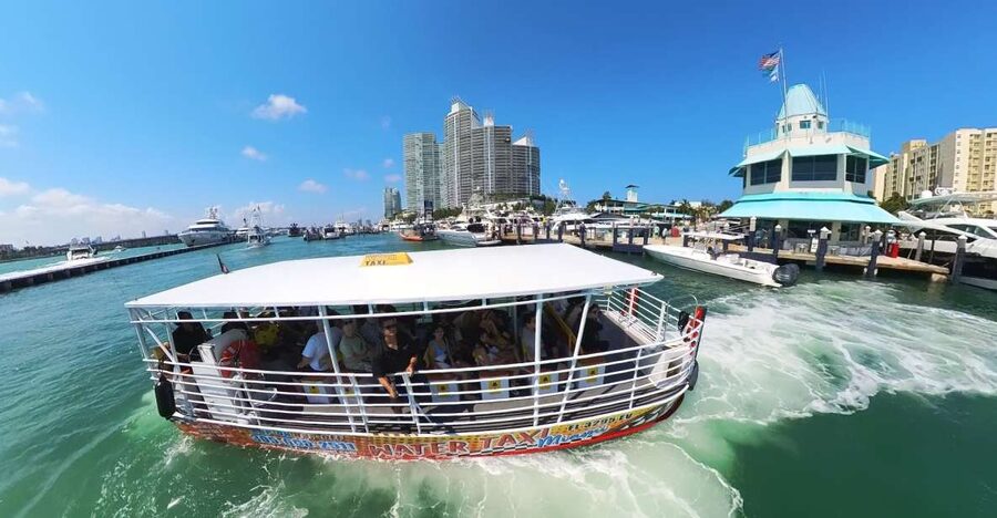 Miami Skyline Cruise of Millionaire Homes - Why Biscayne Bay is the right place to see Miami