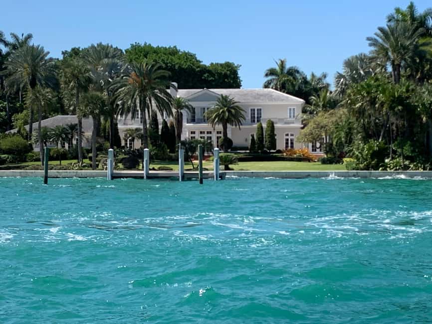 Miami Skyline Cruise of Millionaire Homes - Practical comfort and access notes