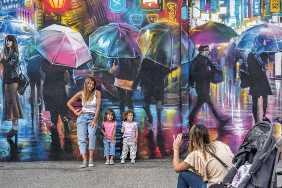 Miami: Wynwood Walls Skip-the-Line Ticket - Entering the 75,000-square-foot outdoor gallery