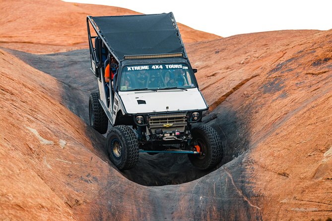 Moab's Most Xtreme 3-Hour Experience on Hell's Revenge - Views, photos, snacks, and the quieter moments