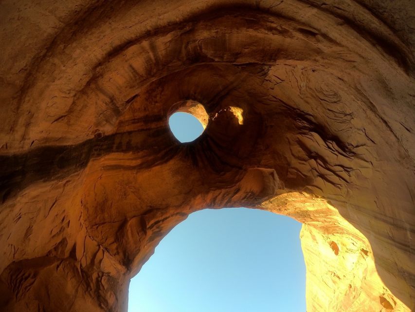 Monument Valley: Scenic 2.5-Hour Guided Tour - Why a guided Monument Valley tour is worth your time