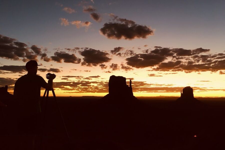 Monument Valley: Sunset Tour with Navajo Guide - Why the Navajo guide changes the experience