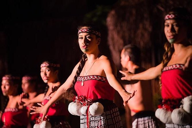 Myths of Maui Luau Dinner and Show - Arrival, leis, and the first drink