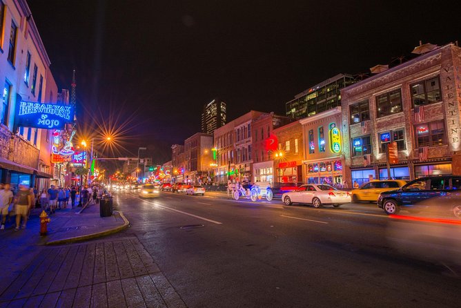 Nashville Evening Trolley Tour - The guide makes or breaks the evening
