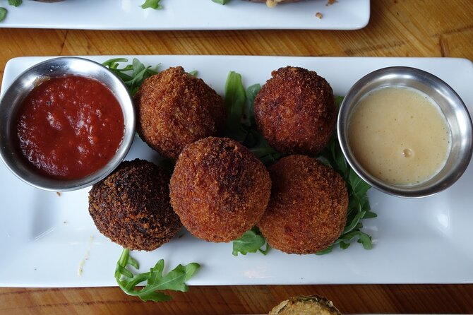 Nashville: Food Tour with 5+ Tastings of Local Delicacies - Key points at a glance