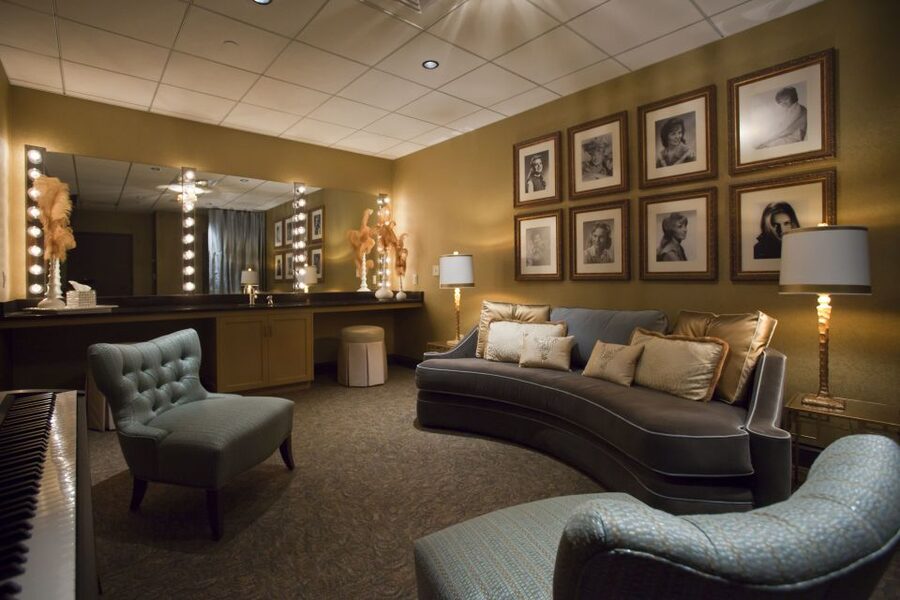Nashville: Grand Ole Opry Backstage Tour - The green room and the performer’s point of view