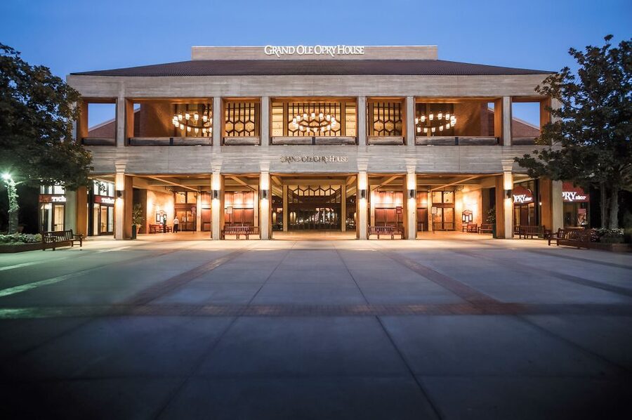 Nashville: Grand Ole Opry Show Ticket - Entering the Opry House and finding your seat