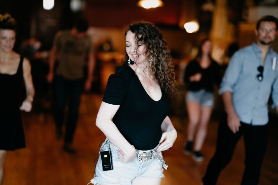 Nashville: Line Dancing Class with Keepsake Video - Getting started on Broadway