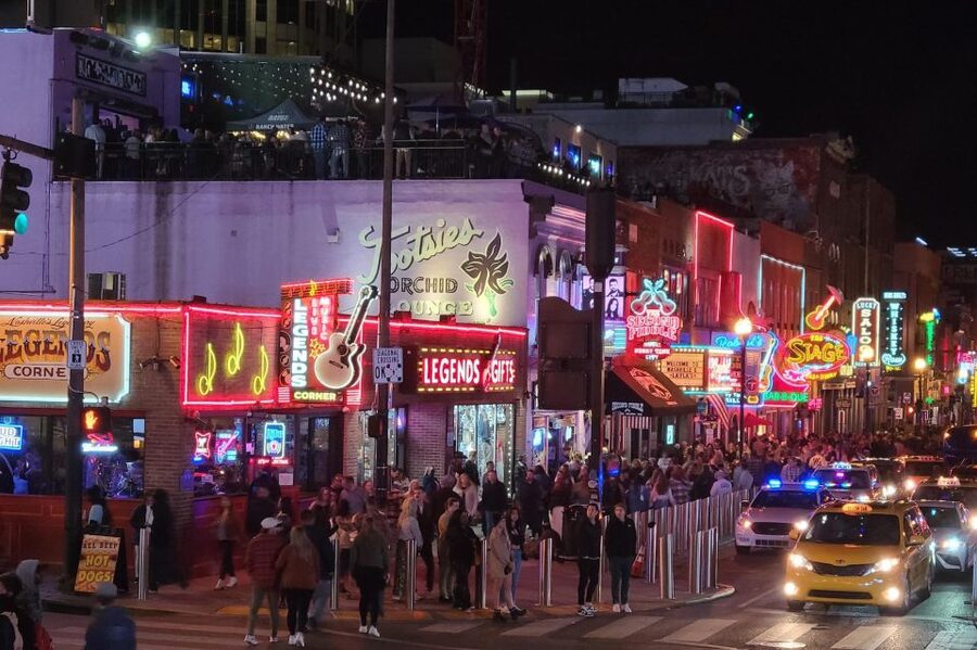Nashville: Music City Nighttime Trolley Tour - What the 90-minute route shows you
