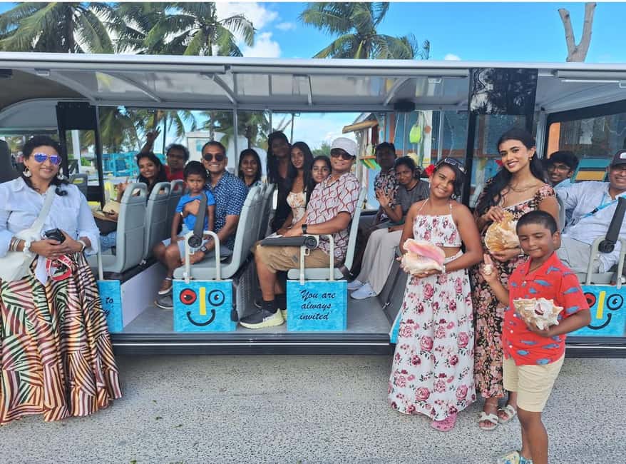 Nassau: Bahamas Culture Tour with Electric Trolley and Water - Queen’s Staircase and Nassau’s older center