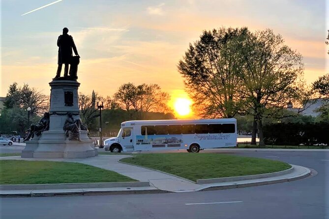 National Mall Night Tour with 10+ Monuments (Public or Private) - Should you book it?