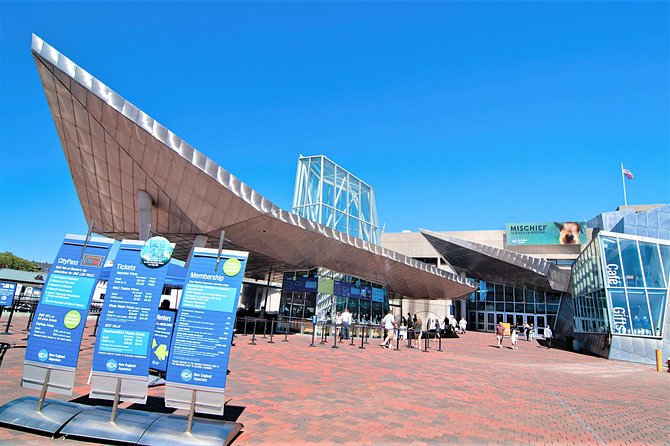 New England Aquarium Admission Ticket in Boston - Why the Giant Ocean Tank is the main event