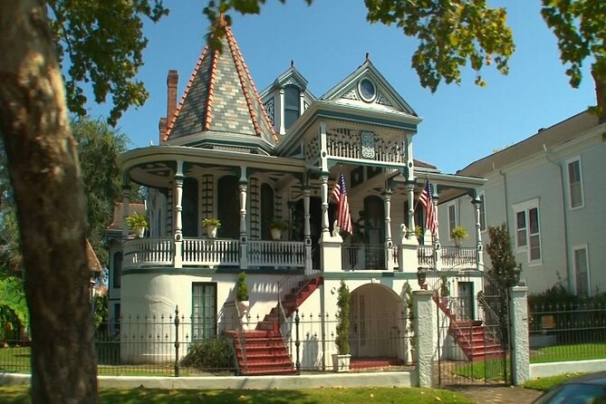 New Orleans City and Cemetery Bus Tour - What you see from the bus