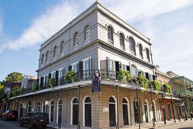 New Orleans City and Cemetery Sightseeing Tour - The cemetery walk at St. Louis Cemetery No. 3