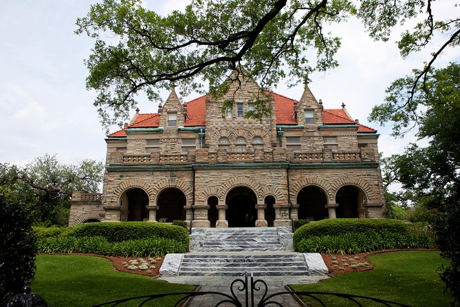 New Orleans City Tour and Steamboat Natchez Harbor Jazz Cruise - The Mississippi River cruise and live jazz