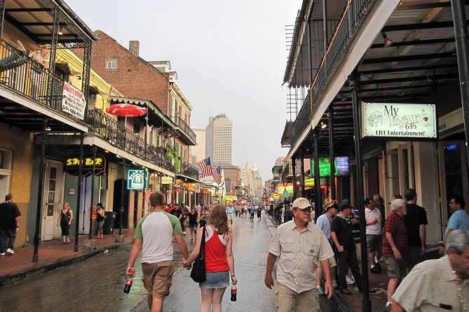 New Orleans City Tour: French Quarter, Garden District & Cemetery - The French Market adds food and riverfront flavor