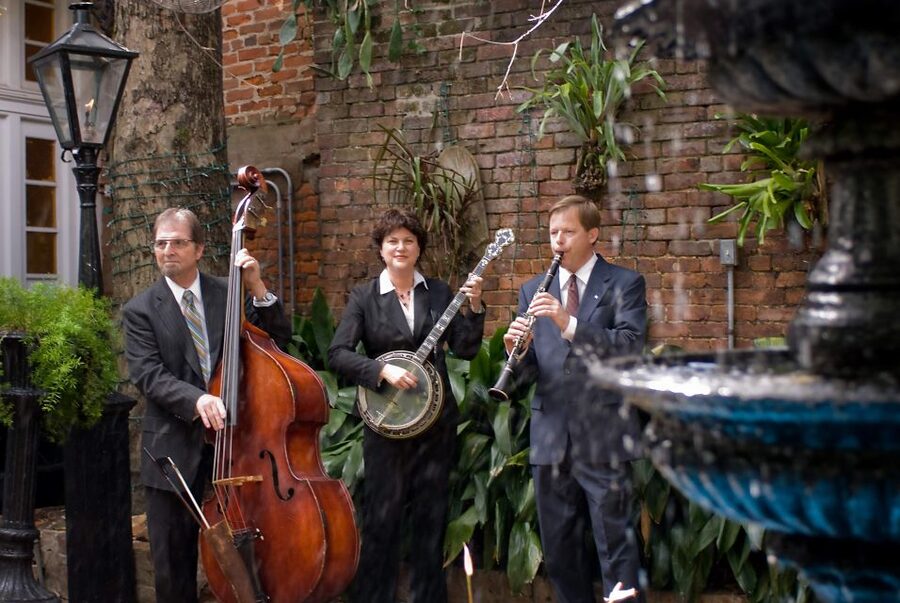 New Orleans: 'Court of Two Sisters' Jazz Brunch Buffet - Dessert, with bananas Foster as the main event