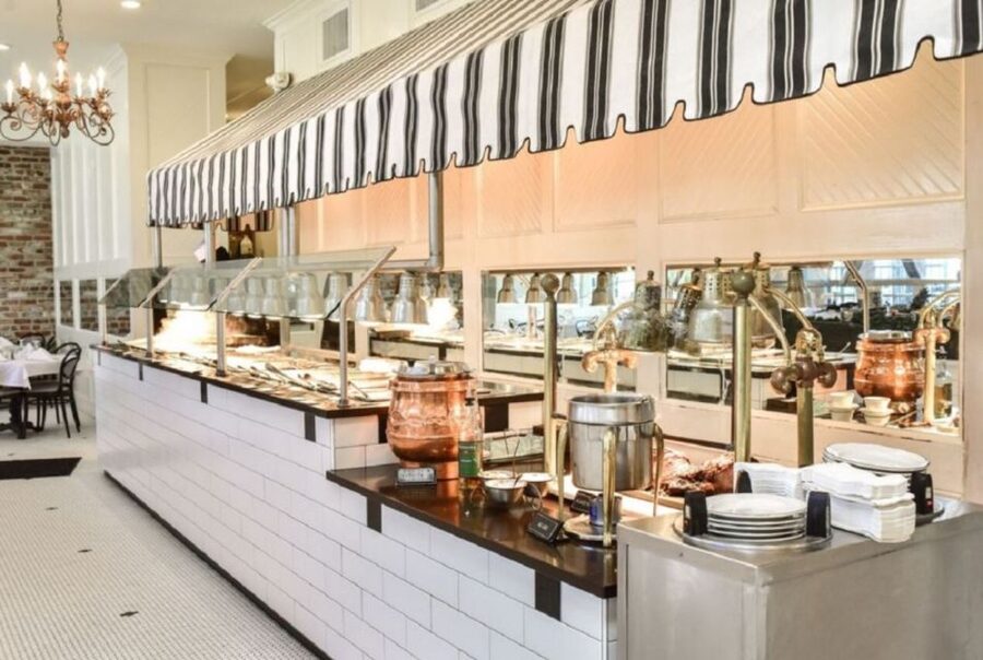 New Orleans: 'Court of Two Sisters' Jazz Brunch Buffet - Jazz in the courtyard