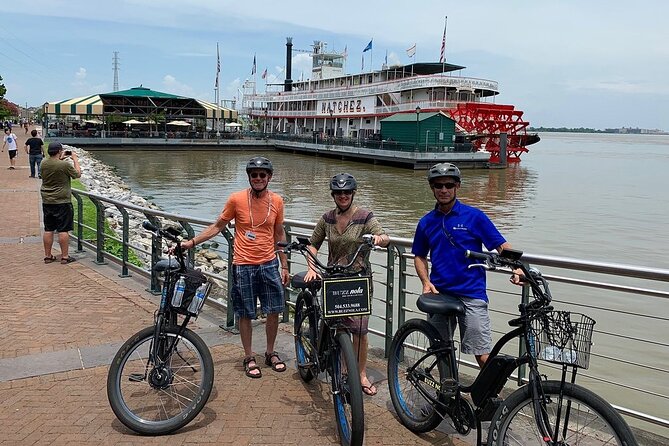 New Orleans French Quarter and Garden District Bike Tour - Bikes, traffic, weather, and pace