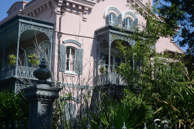 New Orleans French Quarter and Garden District Bike Tour - Along the Mississippi and through the French Quarter