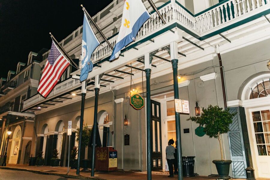 New Orleans: French Quarter Ghost Tour with Interior Visit - Muriel’s Jackson Square and the city’s social side