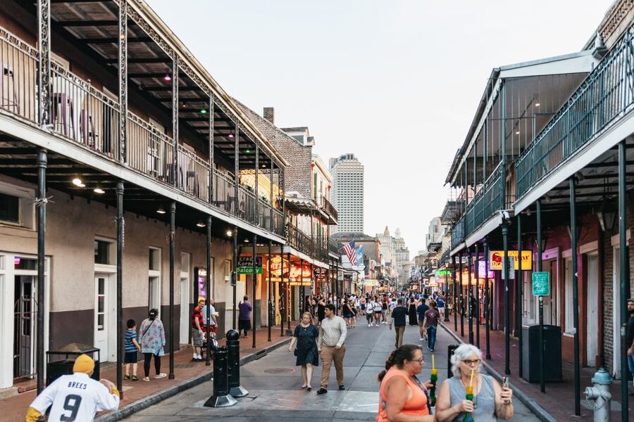 New Orleans: French Quarter Sightseeing Carriage Ride - Rolling past St. Louis Cathedral and Jackson Square