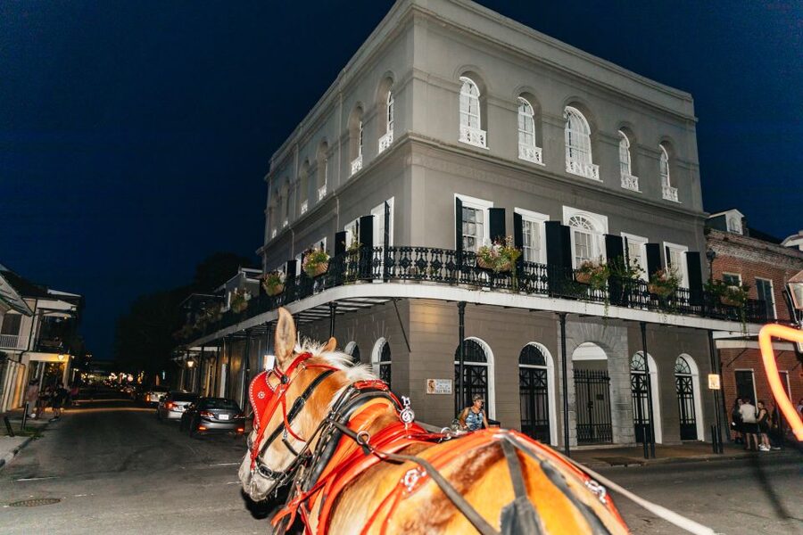 New Orleans: French Quarter Sightseeing Carriage Ride - Shared or private carriage?
