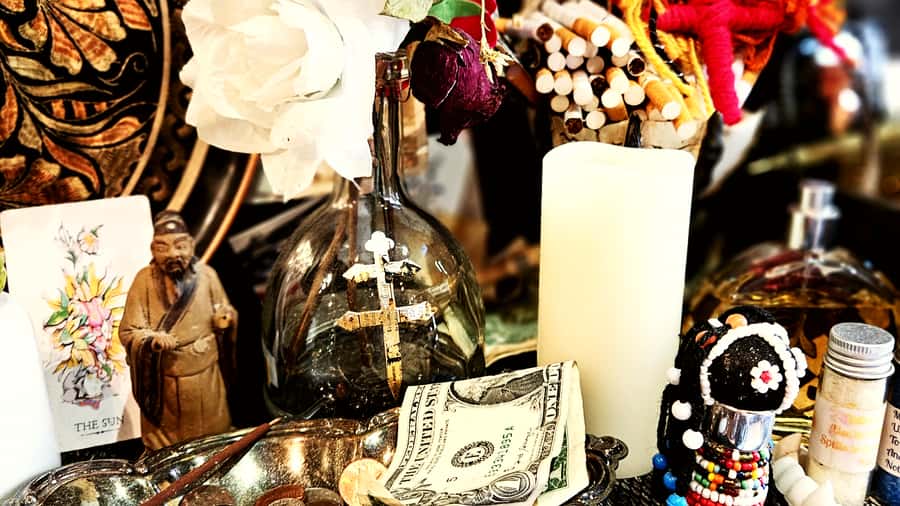New Orleans: French Quarter, Voodoo and Cultural Experience - Starting at Witches Brew Gallery in Exchange Alley