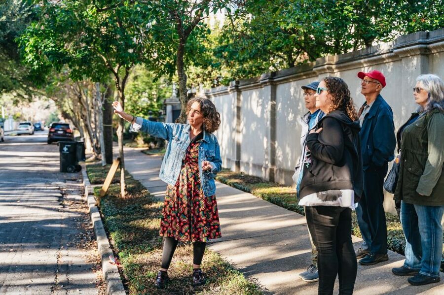 New Orleans: Garden District Guided Walking Tour - Key points at a glance