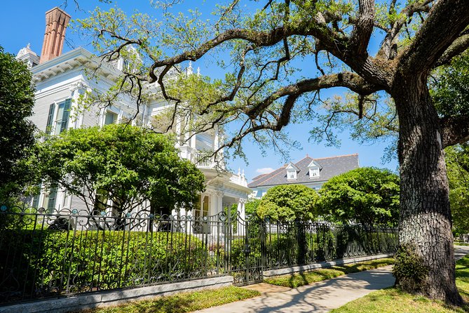 New Orleans Garden District Tour - The cemetery stop: important, but currently limited