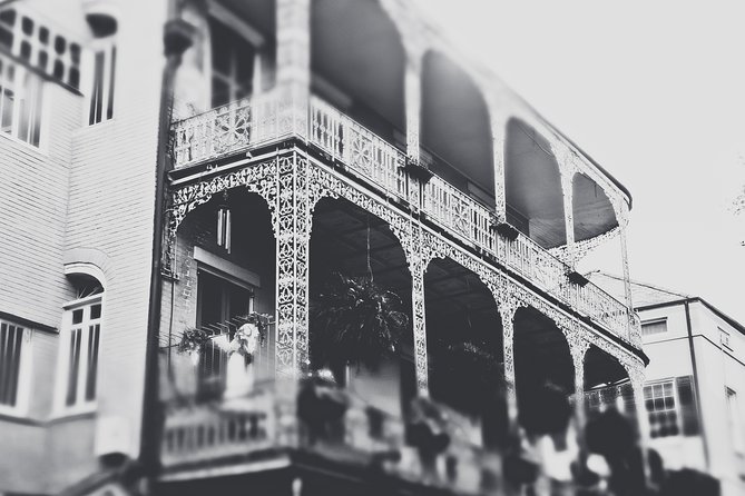 New Orleans Ghost Tour: Go Inside a Haunted Location - The Lalaurie Mansion and vampire folklore