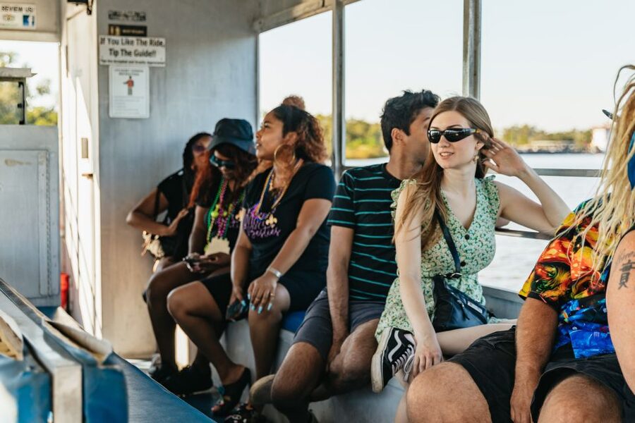 New Orleans: Guided Swamp Cruise by Tour Boat - Alligators, raccoons, and the seasonal wildlife question
