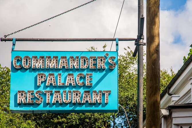 New Orleans Highlights of the Garden District Walking Tour - Small-group size and walking pace