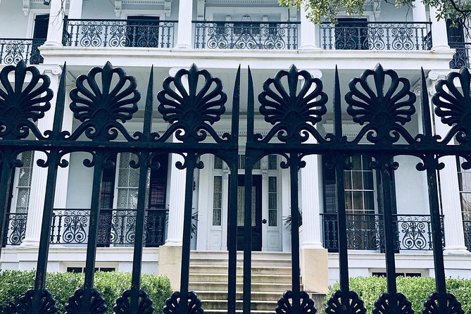 New Orleans Homes of the Rich and Famous Tour of the Garden District - Is $30 a fair price?