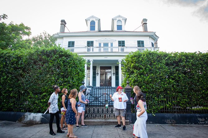 New Orleans Hop-On Hop-Off Unlimited Sightseeing Package - What the guides add to the ride