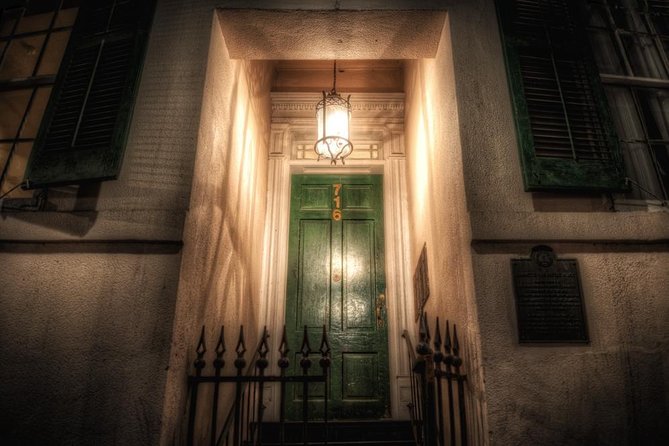 New Orleans Killers and Thrillers Tour - Starting on Royal Street after dark